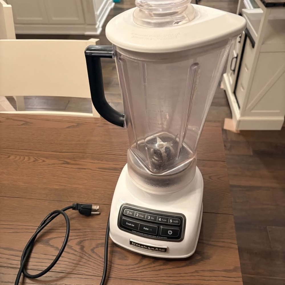 KitchenAid White Blender with Black Handle
